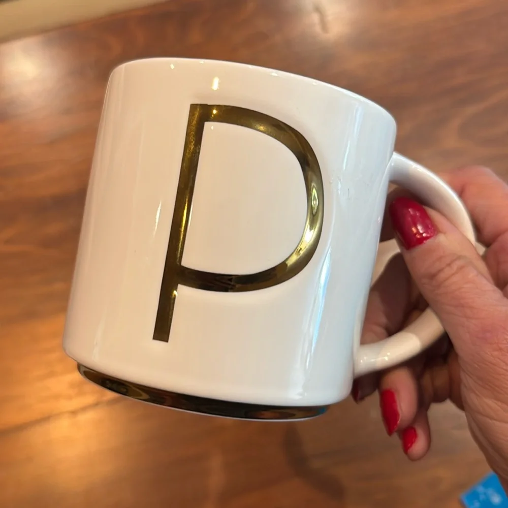 NWT Williams Sonoma Initial P Mug Gold Letter Trim Creamy White Coffee Tea NEW!